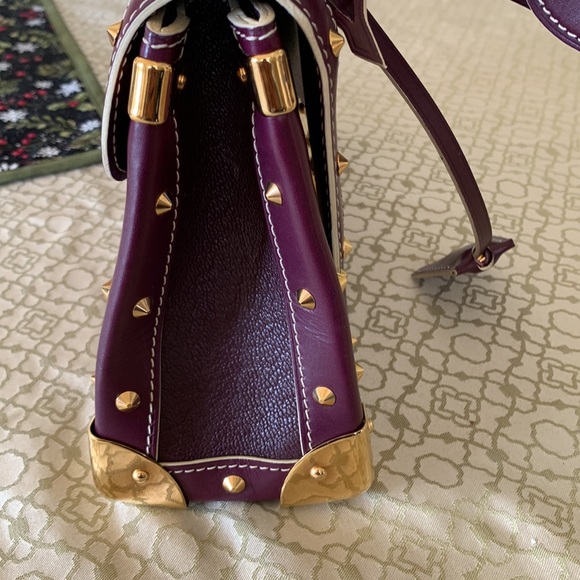 Louis Vuitton Le Talentueux plum colored leather bag. - Picture 4 of 17